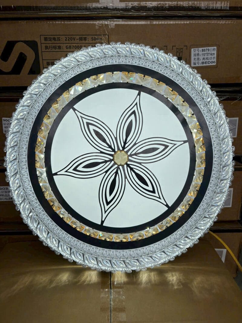Đèn ốp trần loại 50cm 3 màu sáng cao cấp làm từ kim loại sơn tĩnh điện và pha lê chuẩn